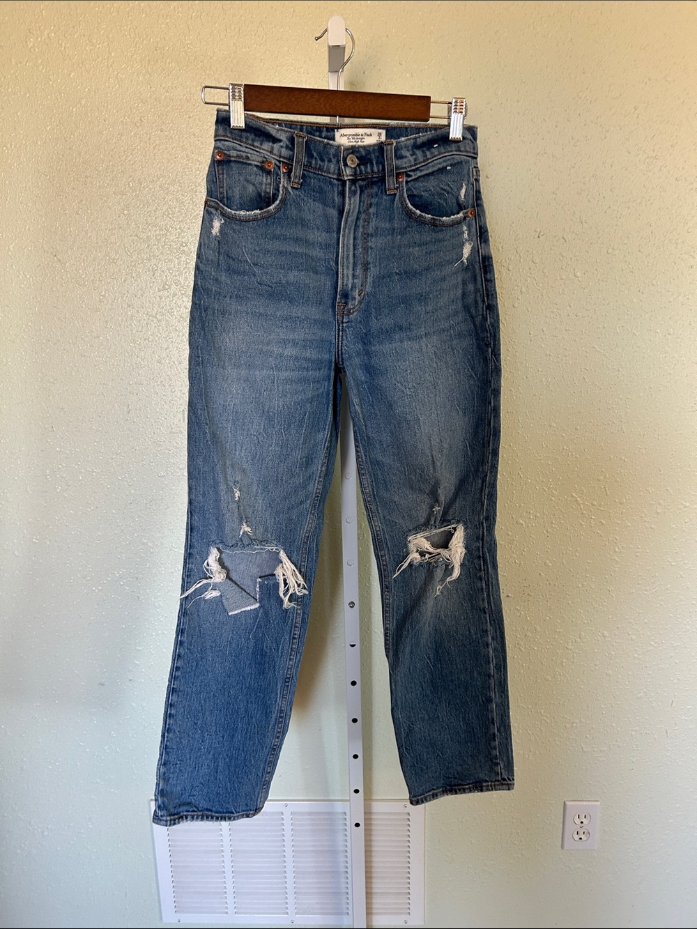 Abercrombie & Fitch Relaxed Distressed Blue Jeans